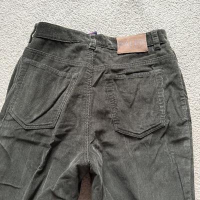 LOT 223L: Collection of Jeans: Tommy Hilfiger & Ralph Lauren, Sizes: 5x30, 20, 4, 36x30