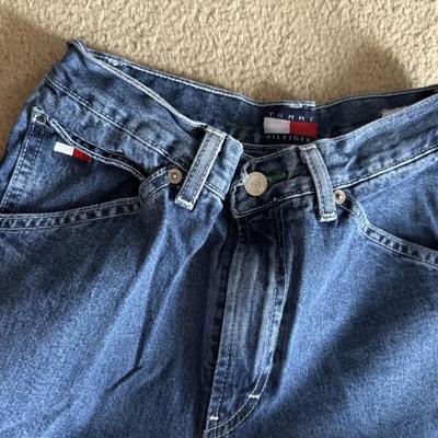 LOT 223L: Collection of Jeans: Tommy Hilfiger & Ralph Lauren, Sizes: 5x30, 20, 4, 36x30