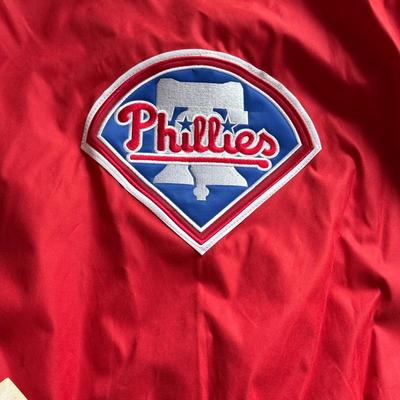 LOT 224L: MLB Philadelphia Phillies Fandom Collection: NWT Windbreaker (XL), #25 Jim Thome True Fan Jersey (L), T-Shirts, Hat & Car...