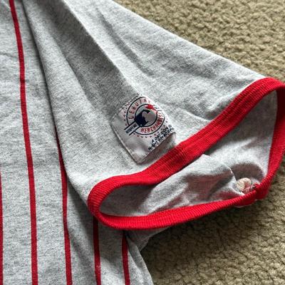 LOT 224L: MLB Philadelphia Phillies Fandom Collection: NWT Windbreaker (XL), #25 Jim Thome True Fan Jersey (L), T-Shirts, Hat & Car...