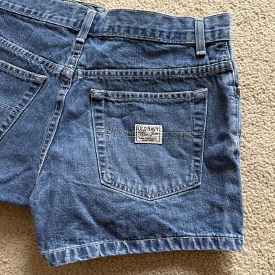 LOT 225L: Summer Y2K Fashion: Guess Jeans Shirts & Shorts