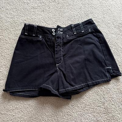 LOT 225L: Summer Y2K Fashion: Guess Jeans Shirts & Shorts