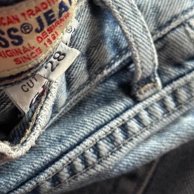 LOT 227L: NWT Dickies Shorts (6) w/ Petite / Teen Guess Jeans Brand Pants, Shorts & Skirt