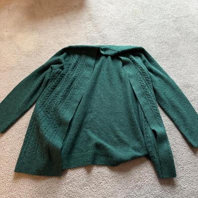 LOT 229L: Collection of NWT Juniors / Petite Women's Sweaters incl. Calvin Klein
