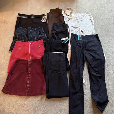 LOT 233L: Juniors / Petite Skirts, Pants & Shorts: Express, Christie brooks, XOXO, Rave, Mudd & More