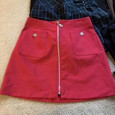 LOT 233L: Juniors / Petite Skirts, Pants & Shorts: Express, Christie brooks, XOXO, Rave, Mudd & More