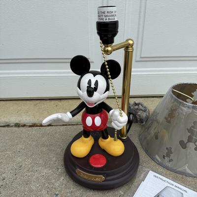 LOT 236A: New Disney Creative Joes Mickey Mouse Animated Talking Lamp DM-352-001