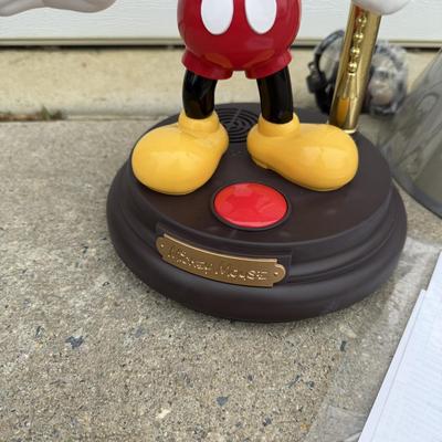 LOT 236A: New Disney Creative Joes Mickey Mouse Animated Talking Lamp DM-352-001