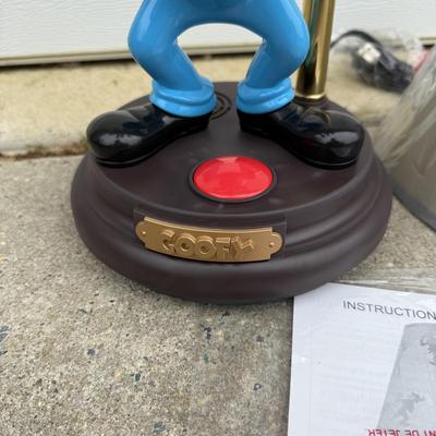 LOT 237A: New Disney Creative Joes Goofy Animated Talking Lamp DM-403-001