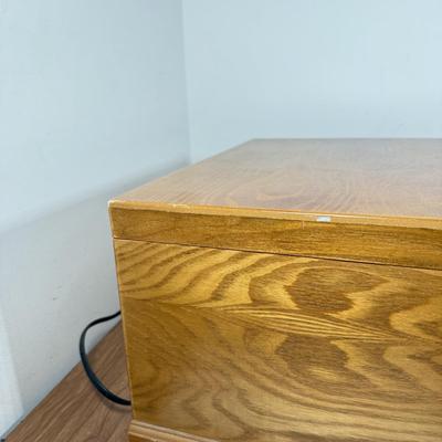 LOT 238A: Detrola Model KM837: plays Vinyl Records & CDs