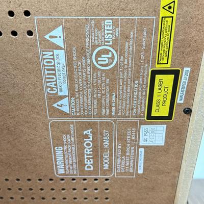 LOT 238A: Detrola Model KM837: plays Vinyl Records & CDs