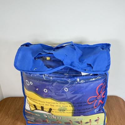 LOT 245A: New Nickelodeon Play Hut SpongeBob SquarePants 5-in-1 Play Tent