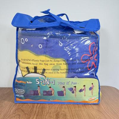 LOT 245A: New Nickelodeon Play Hut SpongeBob SquarePants 5-in-1 Play Tent