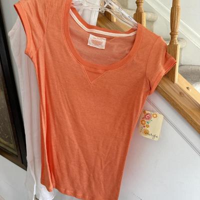 LOT 246L: NWT Ladies’ Shirts for Summer: Baja Blue, Ocean Drive, Arizona & More