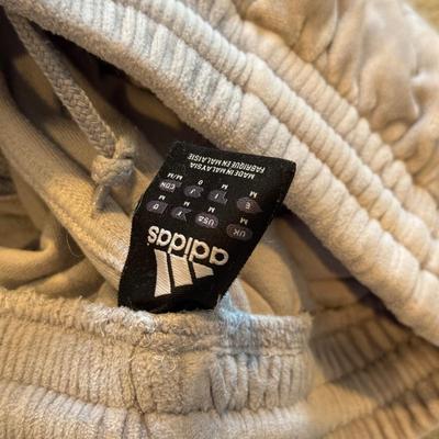 LOT 249L: Adidas Sportswear collection incl NWT Long Sleeve Tee w/ Matching Windbreaker Pants