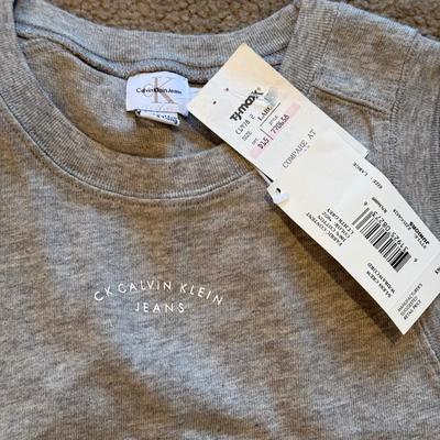 LOT 251L: Bin Full of Petite / Junior Ladies' Tanks & Tees: Guess, OP, Taxi, Blue Asphalt & More