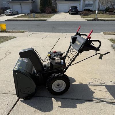 LOT 252G: Craftsman Powered Steering Electric Start 9.0/26 Snow Blower