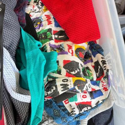 LOT 255G: Six Mystery Totes of Clothing: Variety of Sizes, Styles & More