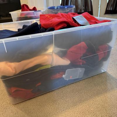 LOT 256L: Tote of Nike Sportswear for Men & Boys: Some NWT