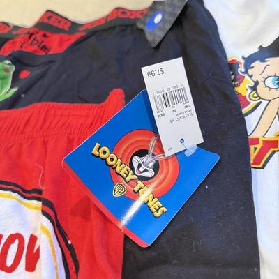 LOT 260L: NWT Sleepwear & Robes: Betty Boop, Joe Boxer, Nautica & More