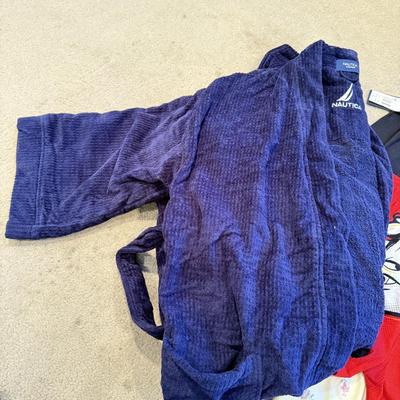 LOT 260L: NWT Sleepwear & Robes: Betty Boop, Joe Boxer, Nautica & More