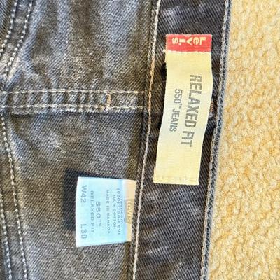 LOT 262L: Pants & Shorts: Quiksilver, Silvertab, Wear First, American Eagle, Levi's, Plugg & More