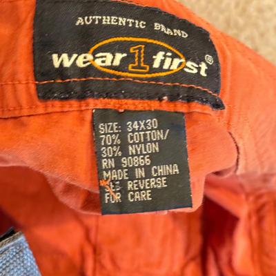 LOT 262L: Pants & Shorts: Quiksilver, Silvertab, Wear First, American Eagle, Levi's, Plugg & More