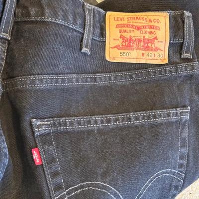 LOT 262L: Pants & Shorts: Quiksilver, Silvertab, Wear First, American Eagle, Levi's, Plugg & More