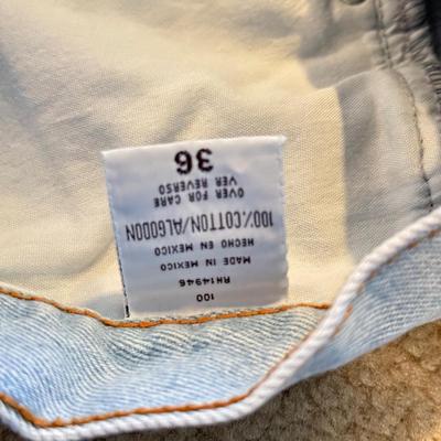 LOT 262L: Pants & Shorts: Quiksilver, Silvertab, Wear First, American Eagle, Levi's, Plugg & More