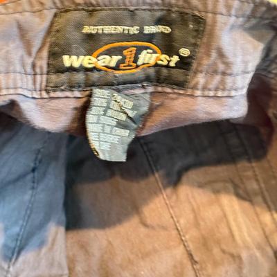 LOT 262L: Pants & Shorts: Quiksilver, Silvertab, Wear First, American Eagle, Levi's, Plugg & More