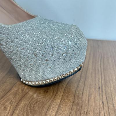 LOT 264B: Glamorous Cheer Dress Glitzy Platform Pumps (48)