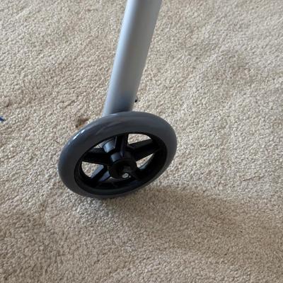 LOT 266L: Walkers / Ambulatory Equipment: NWT Drive, Guardian & More