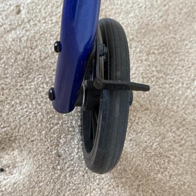 LOT 268A: Drive Ambulatory Equipment & Oxygen Tank Cart