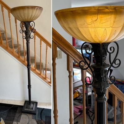 LOT 269L: Tall Glass Shade Floor Lamp (works)