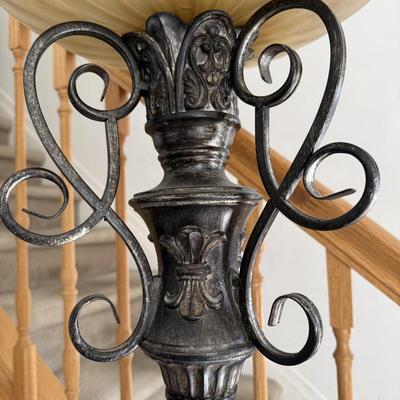 LOT 269L: Tall Glass Shade Floor Lamp (works)