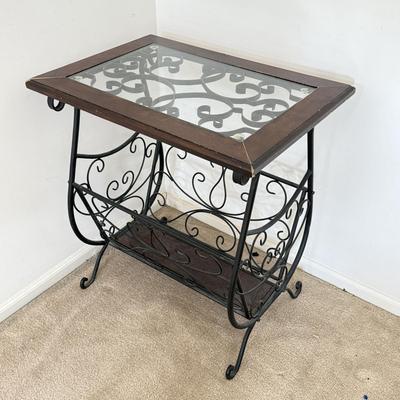 LOT 270L: Glass Top Metal Frame End Table w/ Lamp & Decor Box