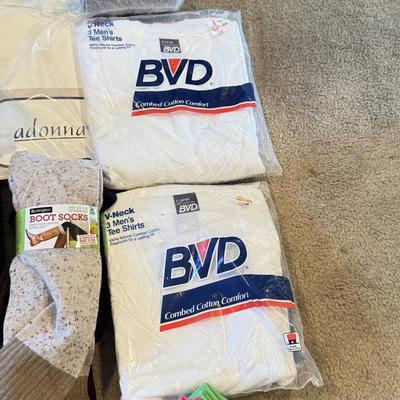 LOT 272L: NWT/NIP Conair Foot Vibes Slippers, Socks, Undershirts, Underwear & More