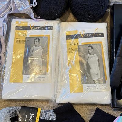 LOT 272L: NWT/NIP Conair Foot Vibes Slippers, Socks, Undershirts, Underwear & More