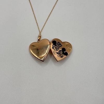 LOT 289J: Vintage 14k Gold Disney Mickey & Minnie Mouse Heart Locket Pendant on 16” 14k Gold Chain (4.7gtw)
