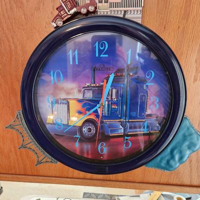 Hourly Action Truck Clock works Lights Man Cave Bar Decor