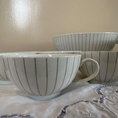 Vintage ARZBERG Germany Serving and Tea Dishware