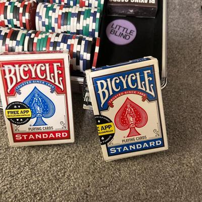 Poker set & new Valvoline chips