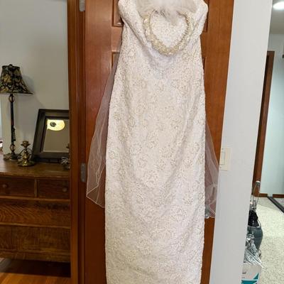Sheath Style Beaded Wedding Dress with Beaded Headpiece Veil - Size 12