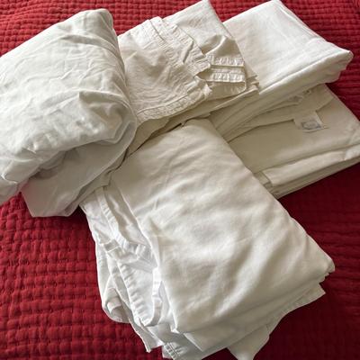 Pottery Barn Queen Quilted Bedspread w/Shams & Sheets (GB3-ES)