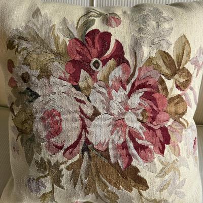 Four Designer Throw Pillows (GB2-BM)