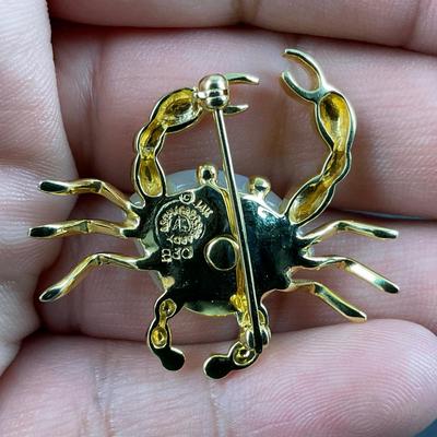 -5- GOLD | 14K M.O.P & Stone Crab Unique Brooch | Marked