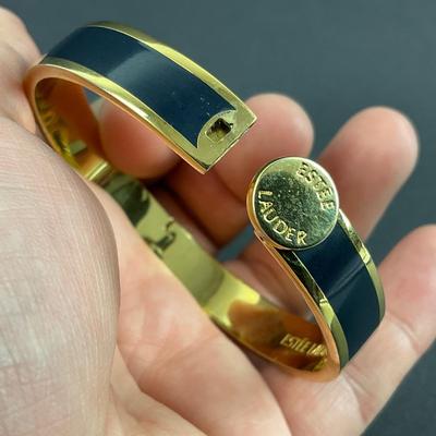 -8- ESTEÉ LAUDER | Navy Blue & Gold Tone Bracelet | Marked