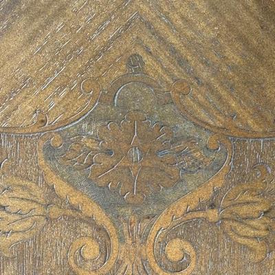 Carved Oval Wooden Table (GB3-ES)