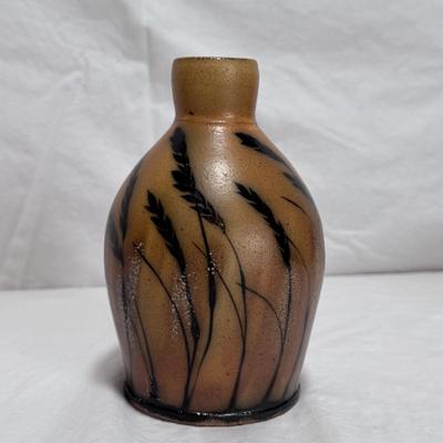 Japanese Style Ceramic Sake Bottle and Cups by Kyle Carpenter (LR-DZ)