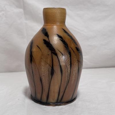 Japanese Style Ceramic Sake Bottle and Cups by Kyle Carpenter (LR-DZ)